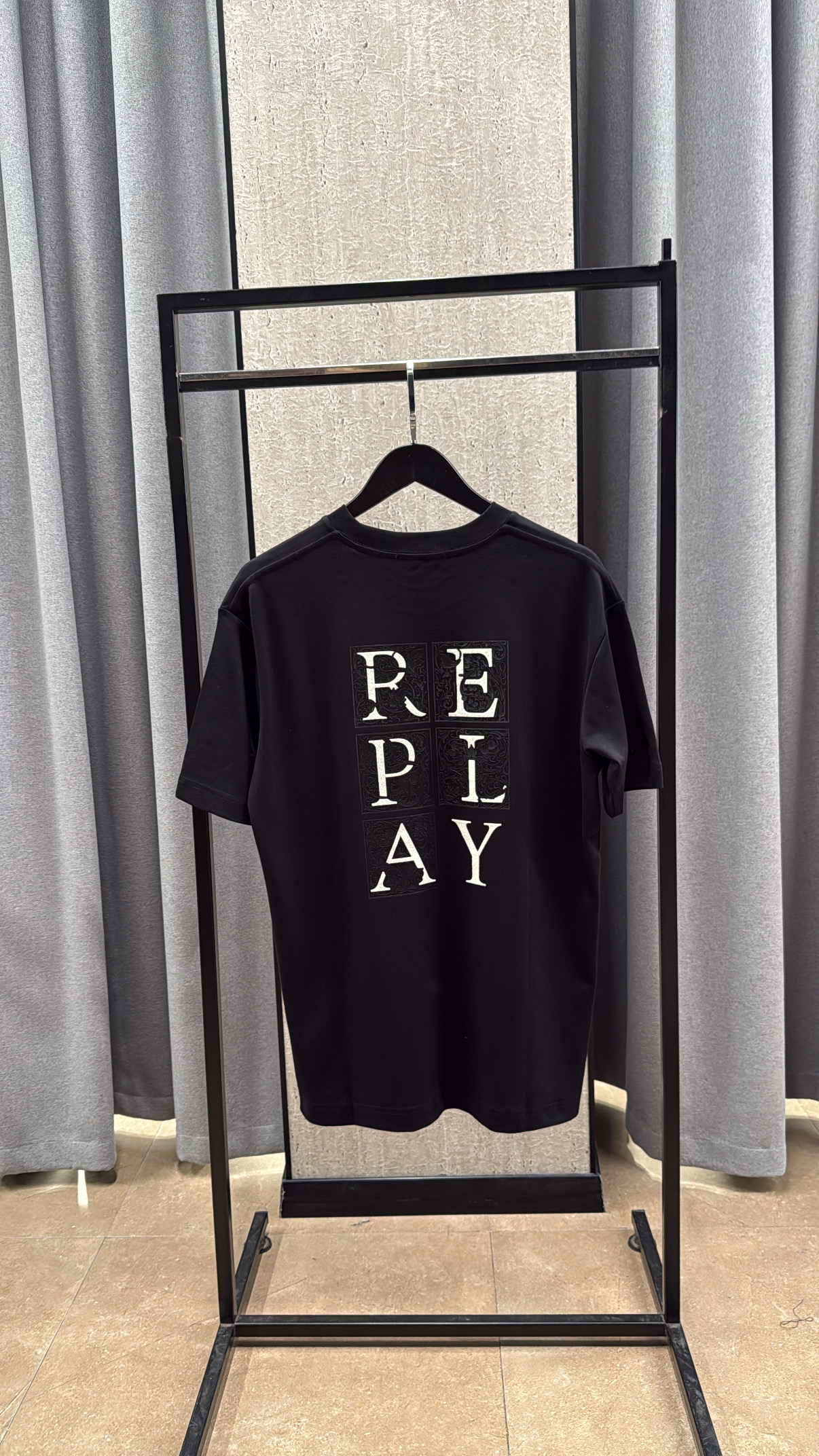 2951BDD4-0891-4F09-90D5-588B7ADB9051