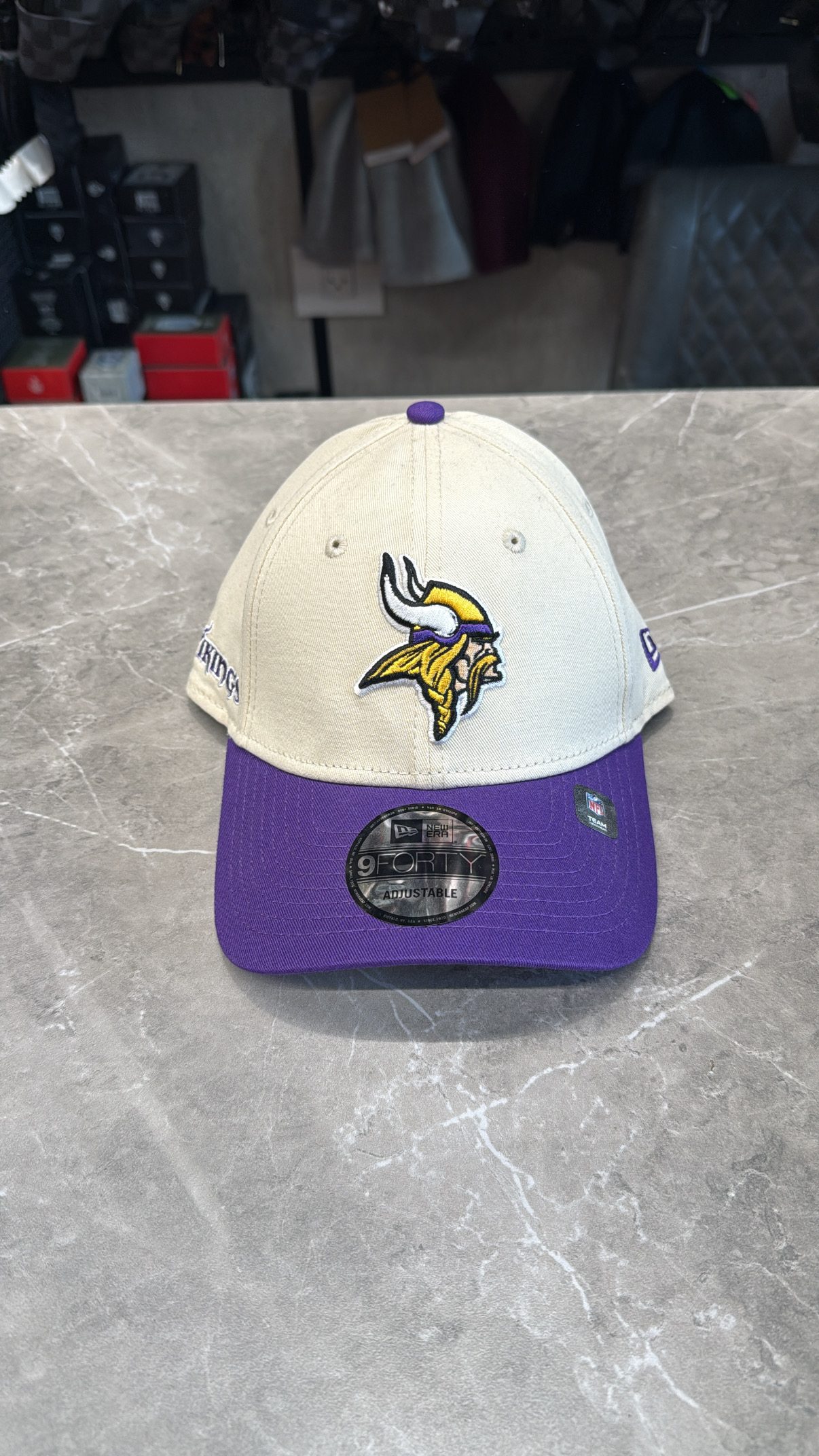 B34D98A2-B401-44FC-A271-7E35B7D1FE6E