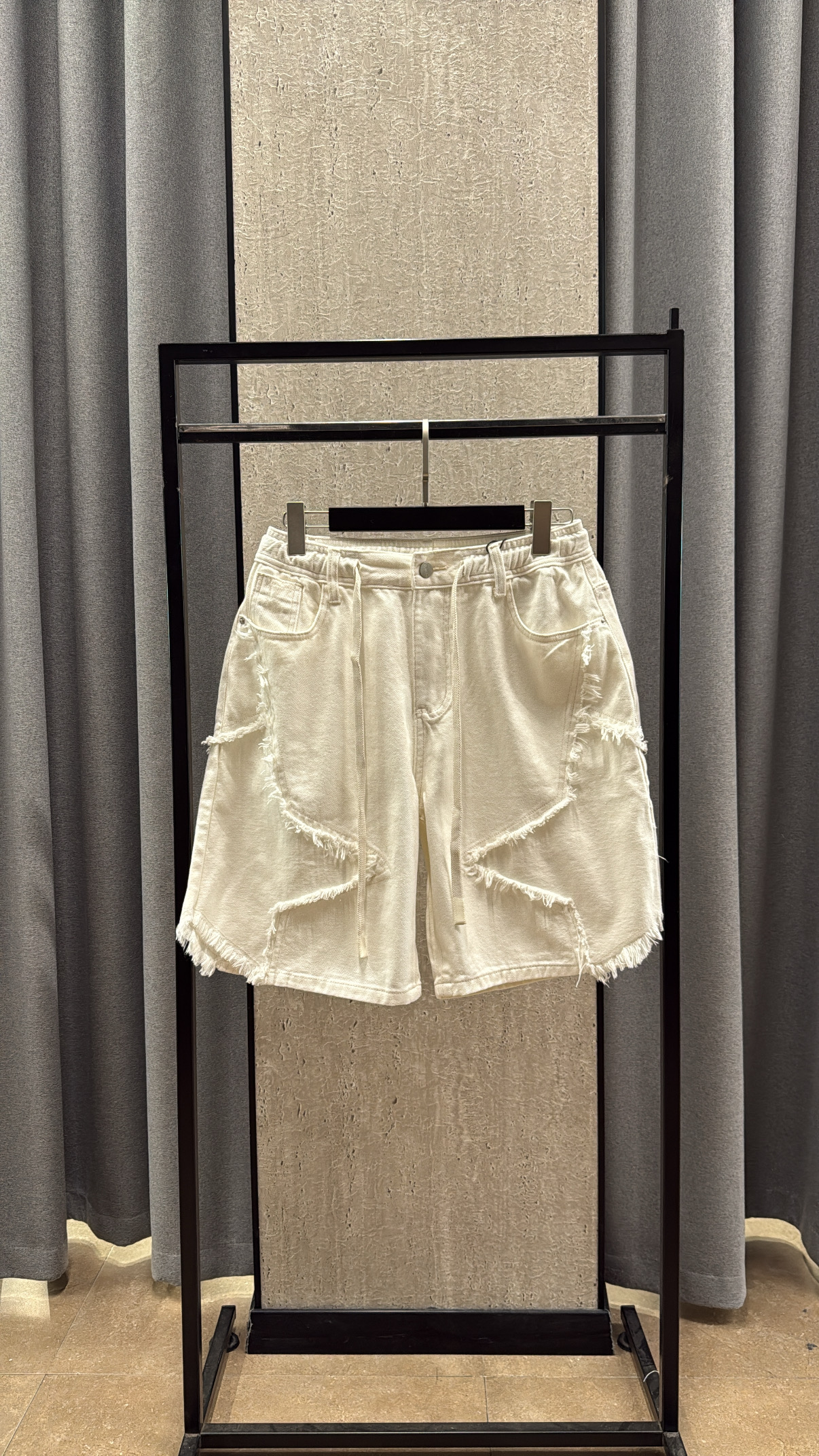 11BEAB22-6314-4D3E-AF6F-49FE2AFB0DE3