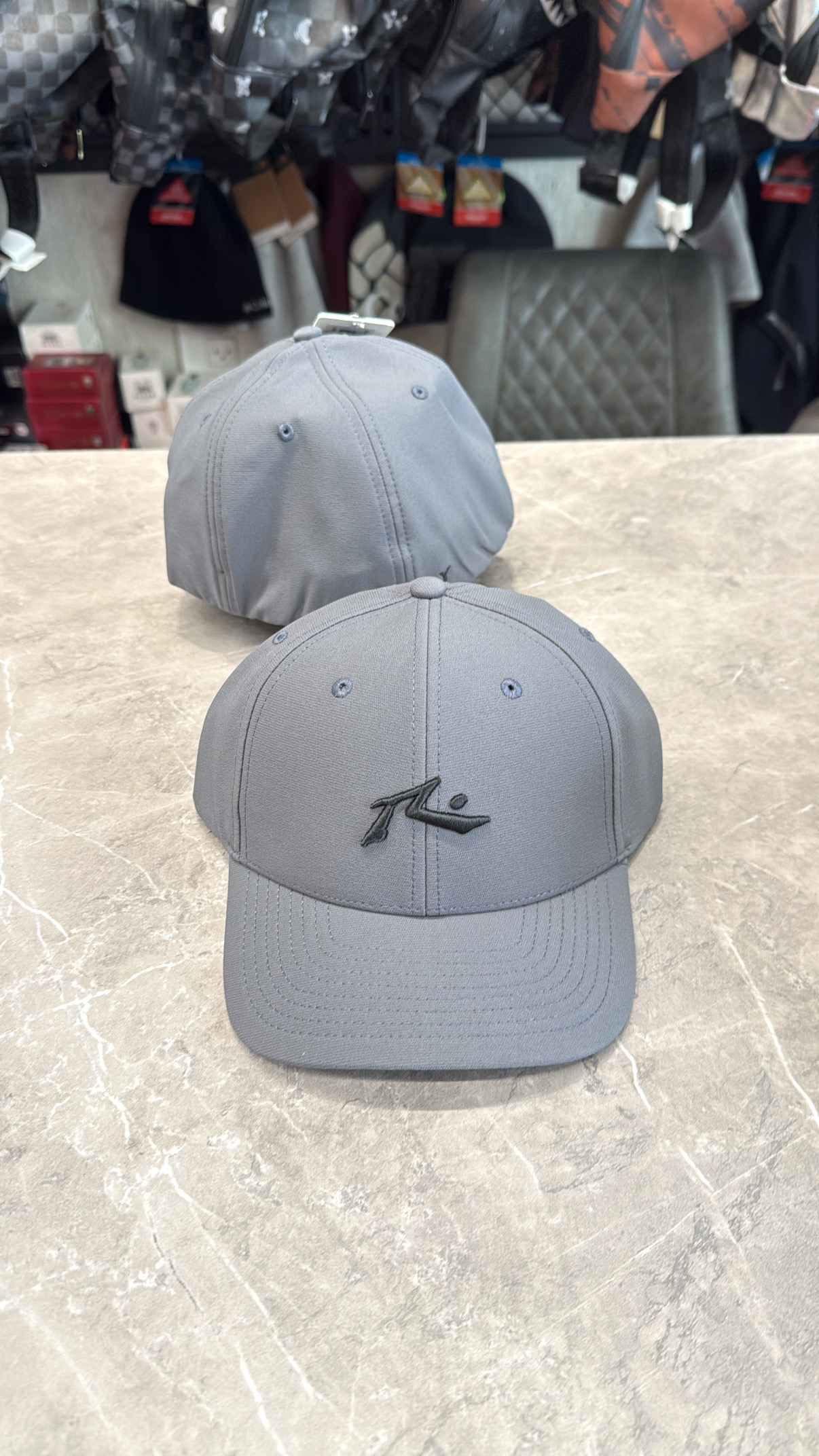 9065AC21-84C1-4D8F-A395-7720A5E17B3D